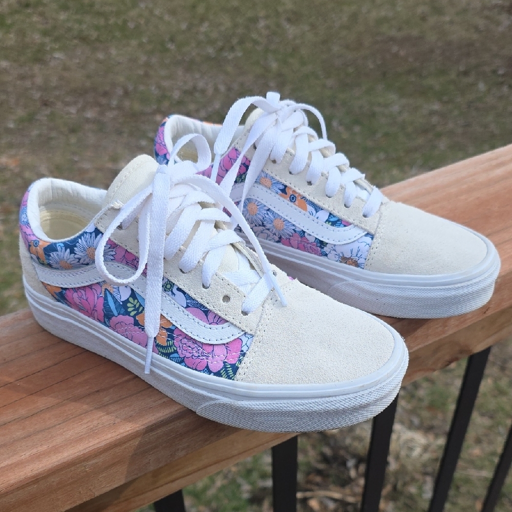 Vans Old Skool Shoe, Suede, Size 5.5
